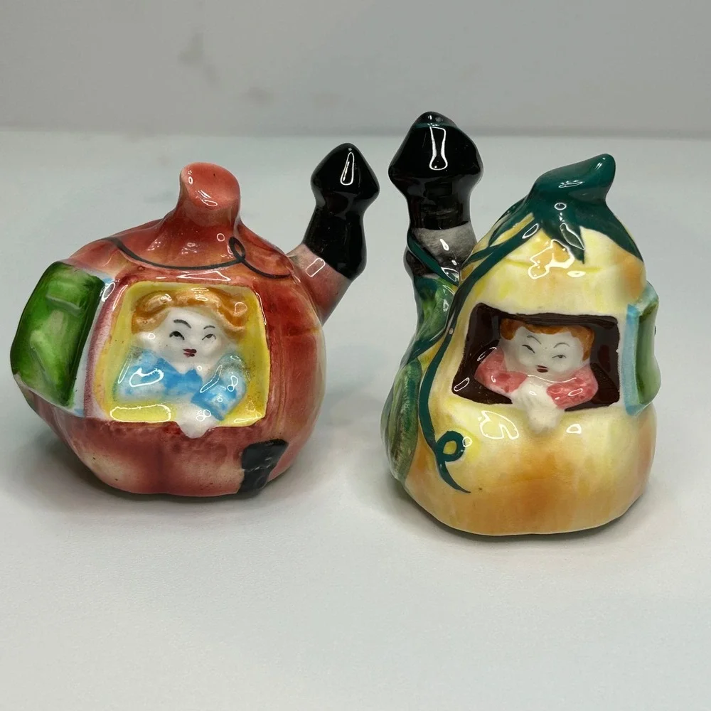 Vintage Peter Peter Pumpkin Eater Salt and Pepper Shakers Japan Mivao Ceramic
